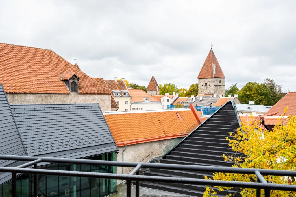 Värskelt renoveeritud Tallinna Linnateatris avanes 151 Tammeri ust