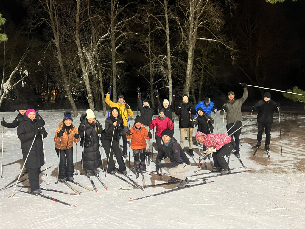 tammeri meeskond suusatamas