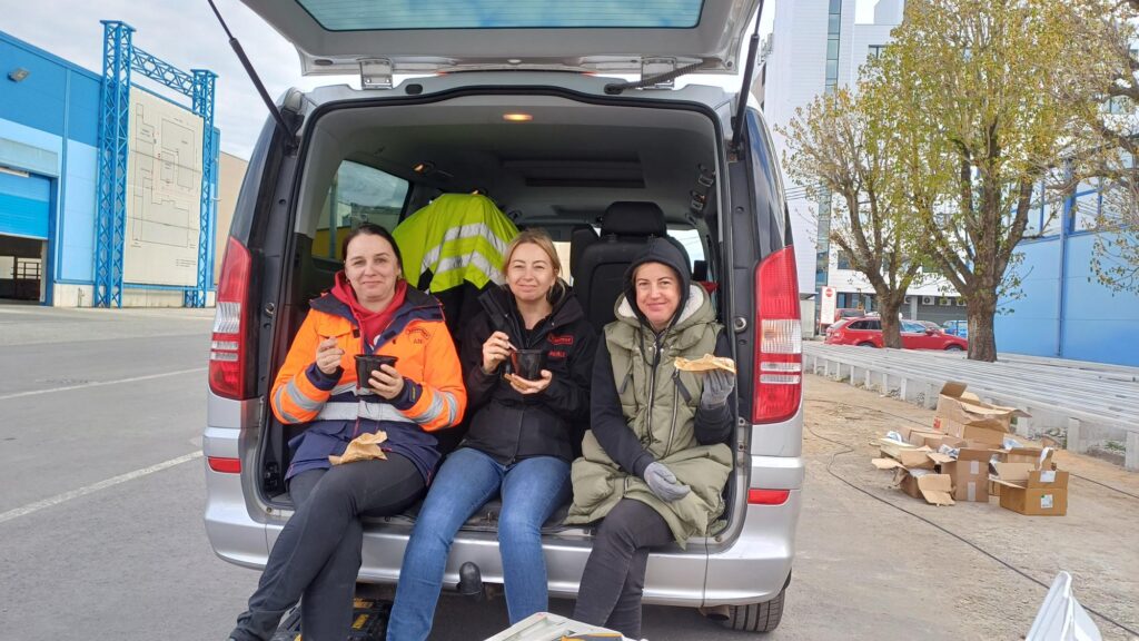 Tammer employees in the new outdoor leisure area
